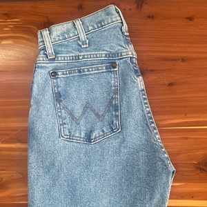 Wrangler cowboy cut slim fit women’s jeans
